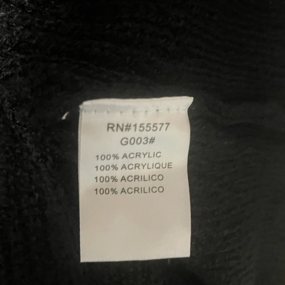 NWT Miracle sweater on/off shoulder with ballon sleeves in black. Size M/L - Picture 5 of 6